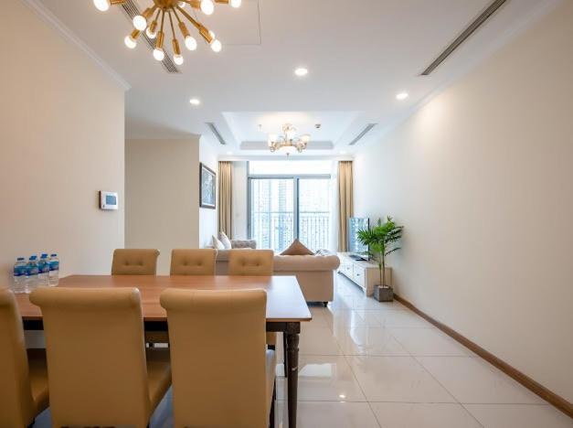 Luna Apartment- Vinhomes Park Căn hộ *