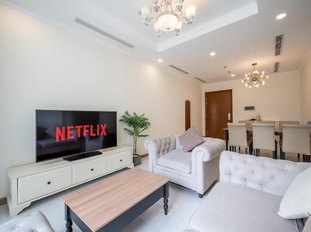 Luna Apartment- Vinhomes Park TP. Hồ Chí Minh
