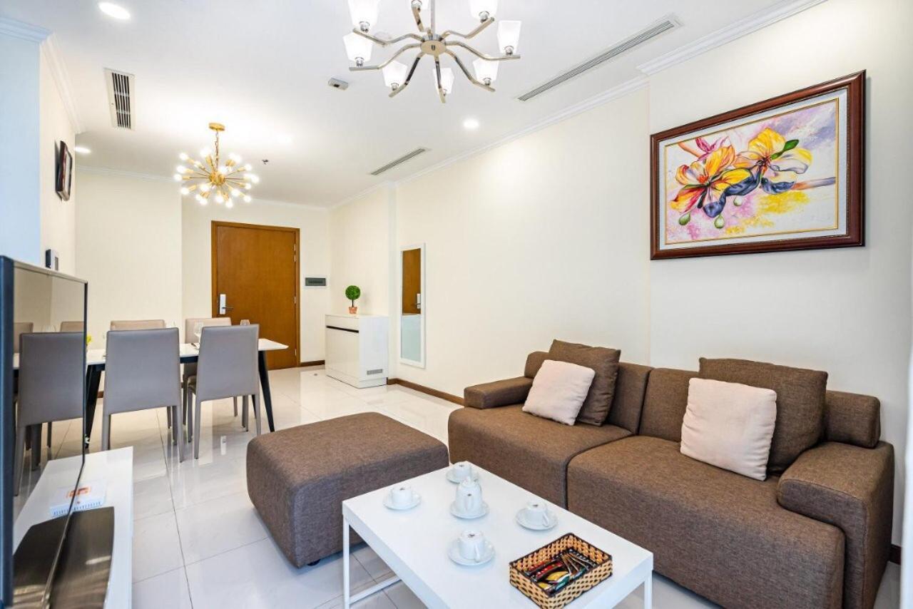 Luna Apartment- Vinhomes Park * TP. Hồ Chí Minh