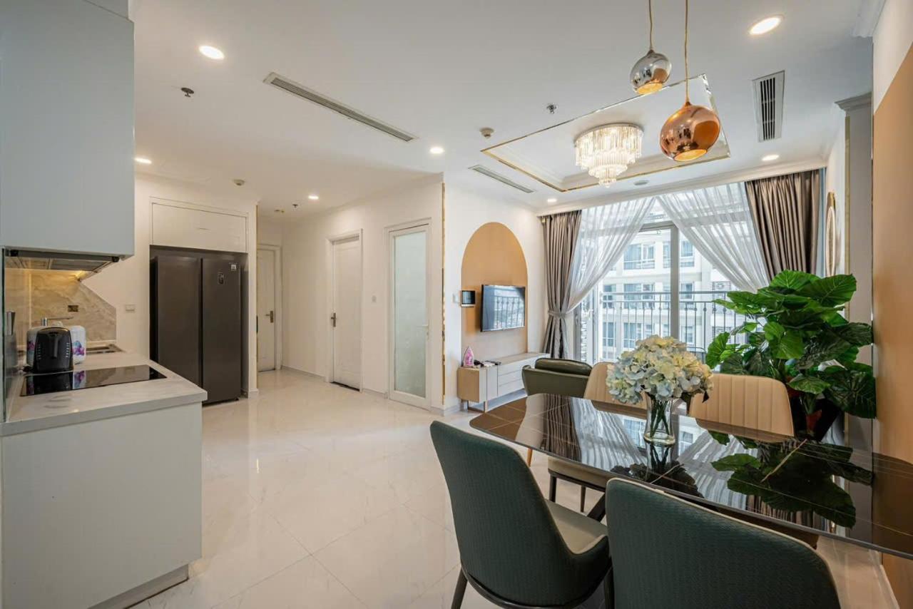 Luna Apartment- Vinhomes Park Căn hộ