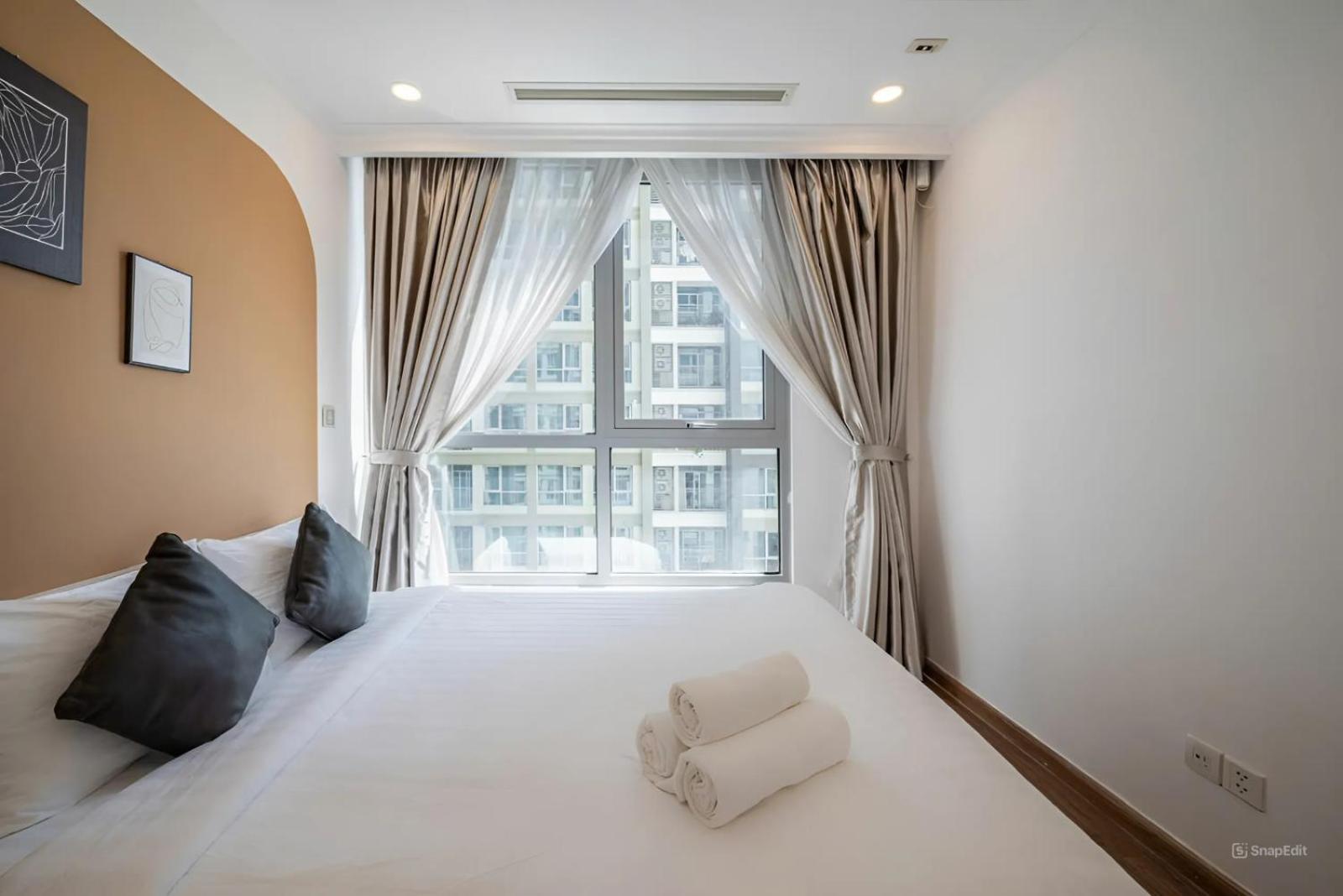 Căn hộ Luna Apartment- Vinhomes Park