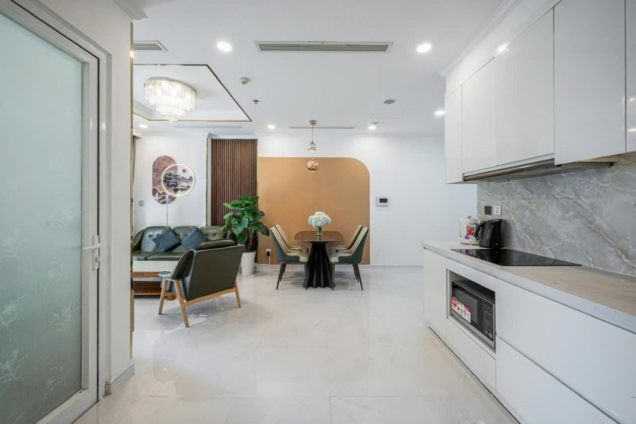 Luna Apartment- Vinhomes Park Căn hộ TP. Hồ Chí Minh